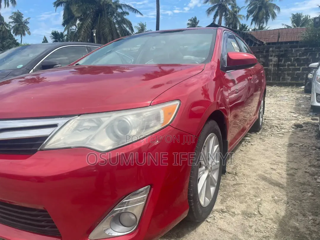Toyota Camry XLE V6 4dr Sedan (3.5L 6cyl 6A) 2013 Red