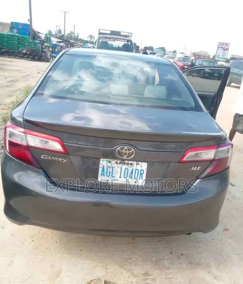 Toyota Camry 2013 Gray