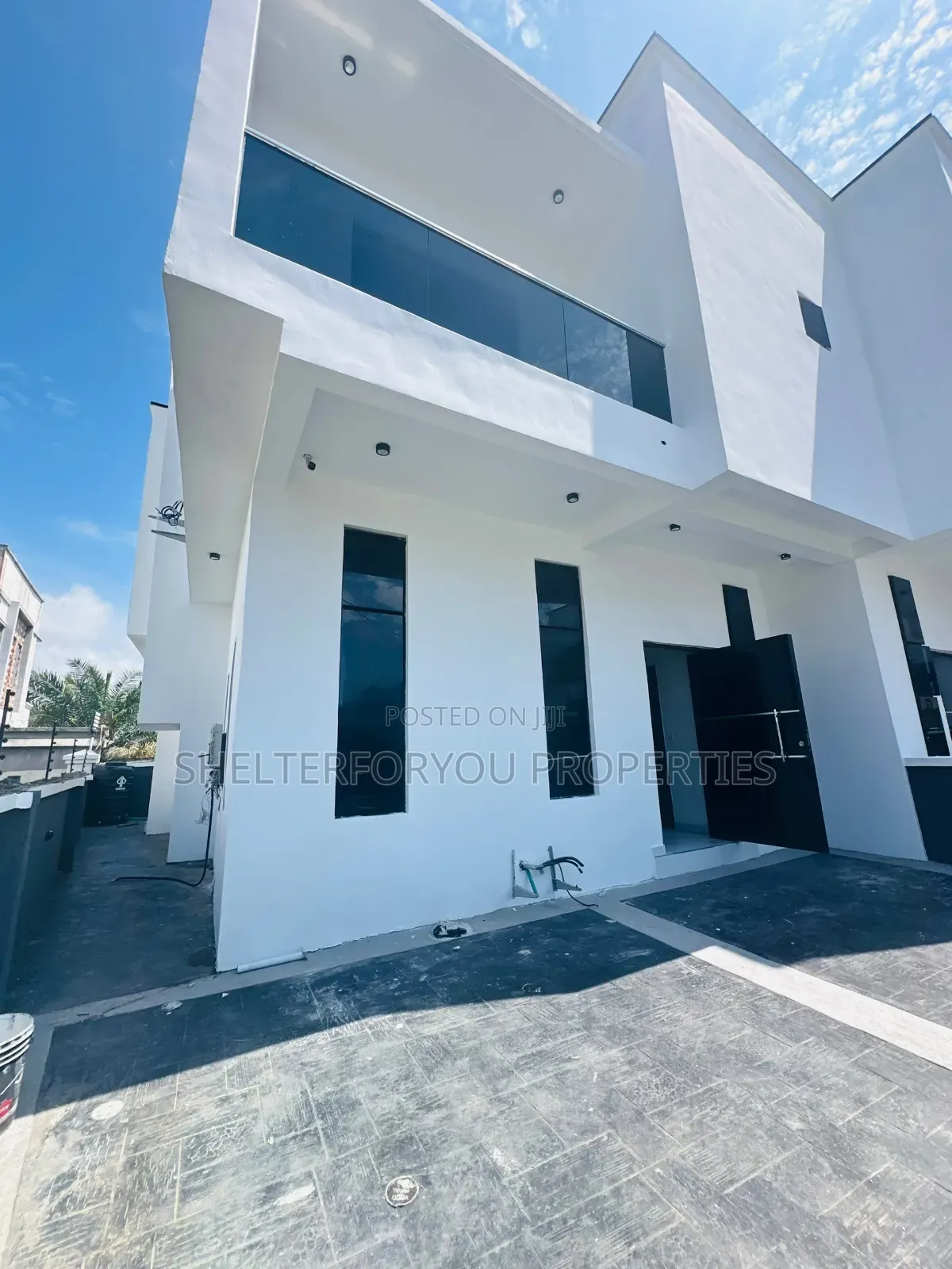 4bdrm Duplex in Lekki Expressway for rent