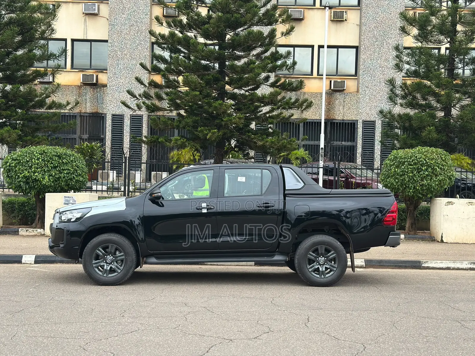 New Toyota Hilux Black Edition 2026 Black
