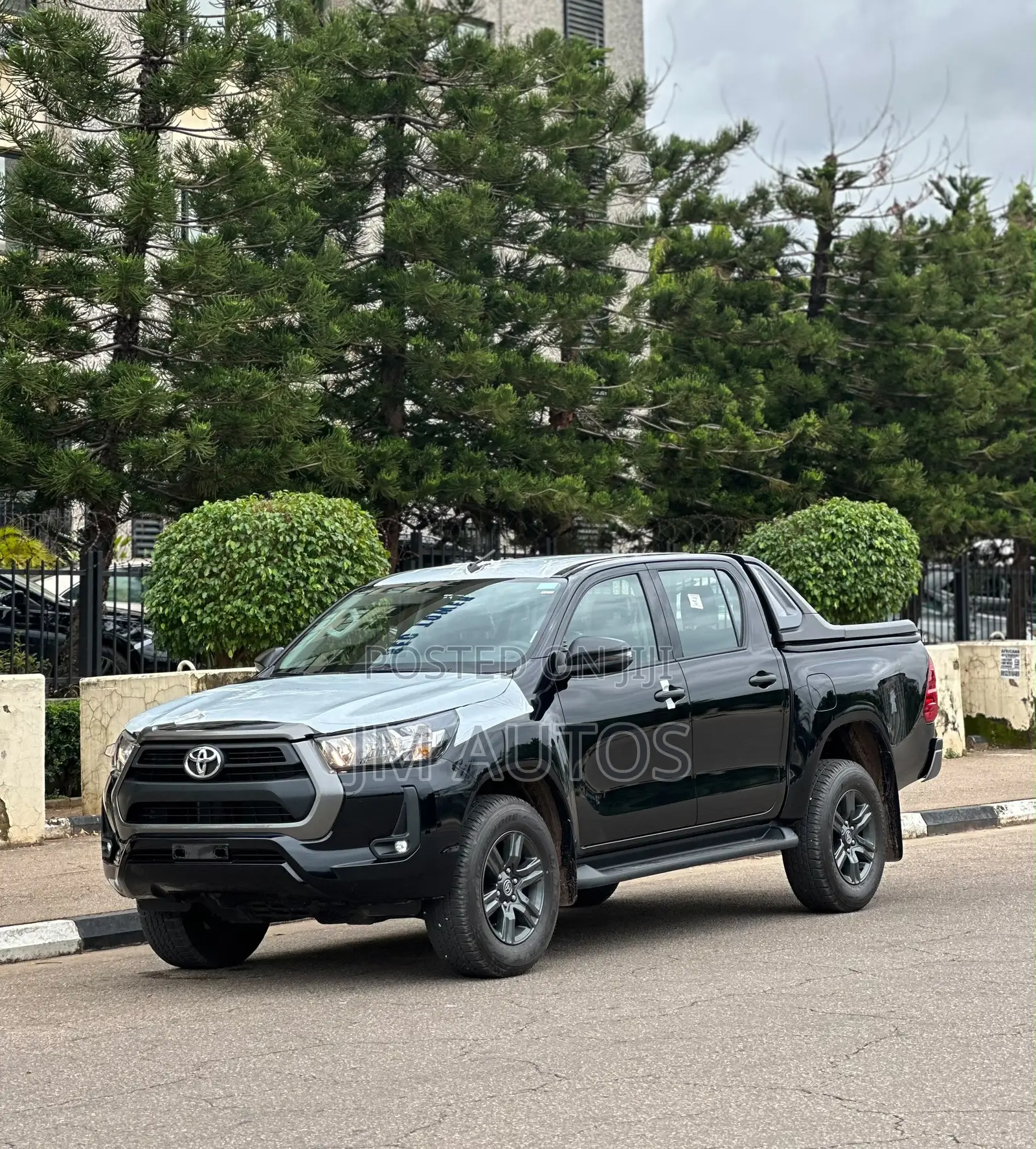 New Toyota Hilux Black Edition 2026 Black