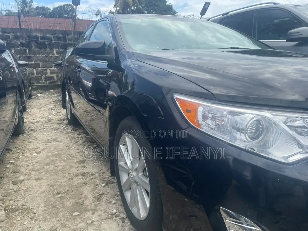 Toyota Camry XLE V6 4dr Sedan (3.5L 6cyl 6A) 2013 Black