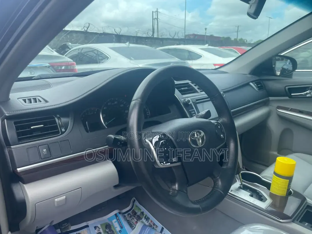 Toyota Camry XLE V6 4dr Sedan (3.5L 6cyl 6A) 2013 Black