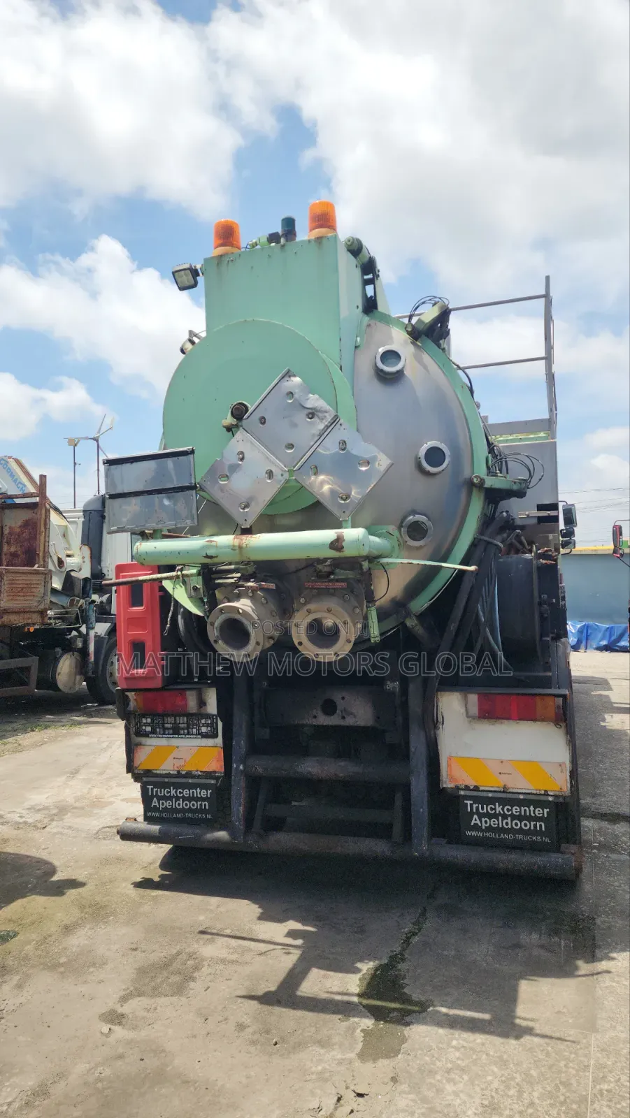 Clean Foreign Used Daf Sewage Truck 12 Tires