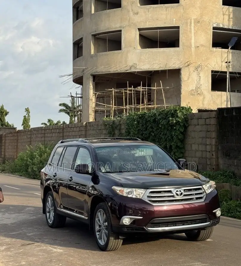 Toyota Highlander 2018 Burgundy