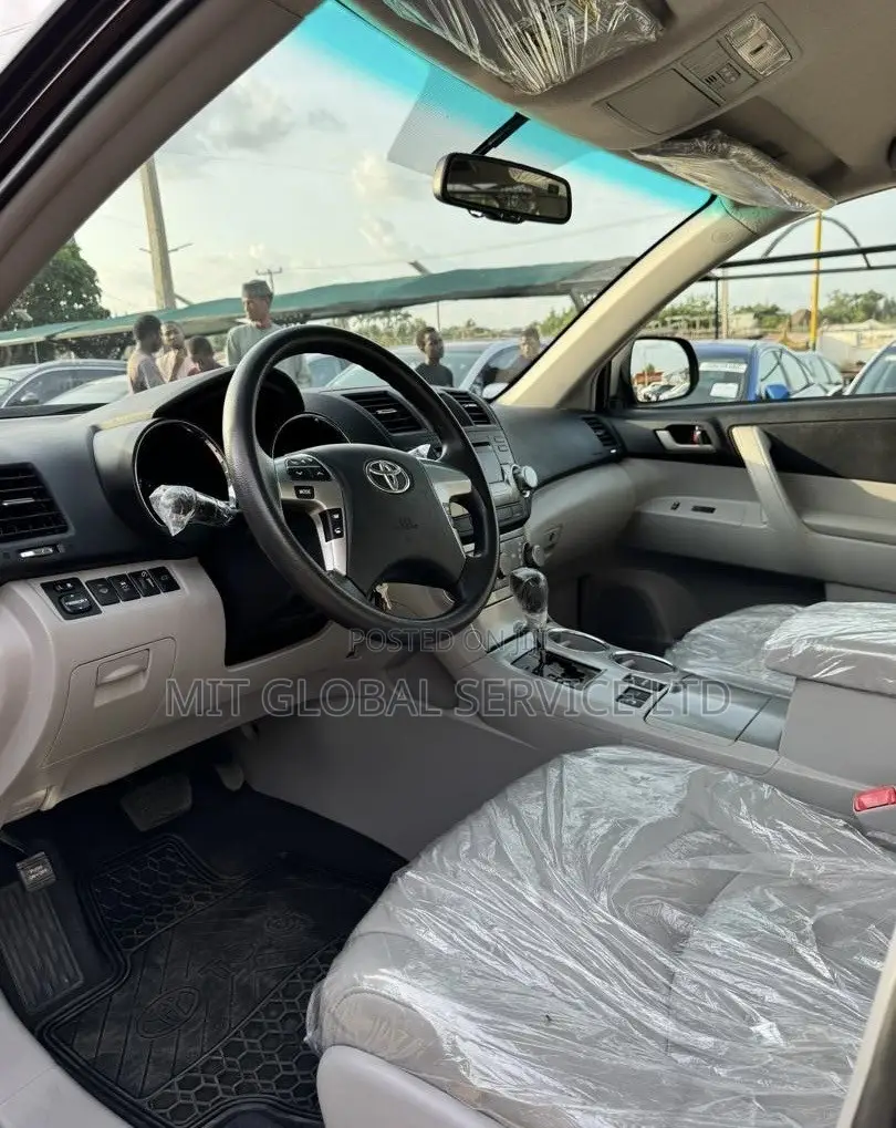 Toyota Highlander 2018 Burgundy