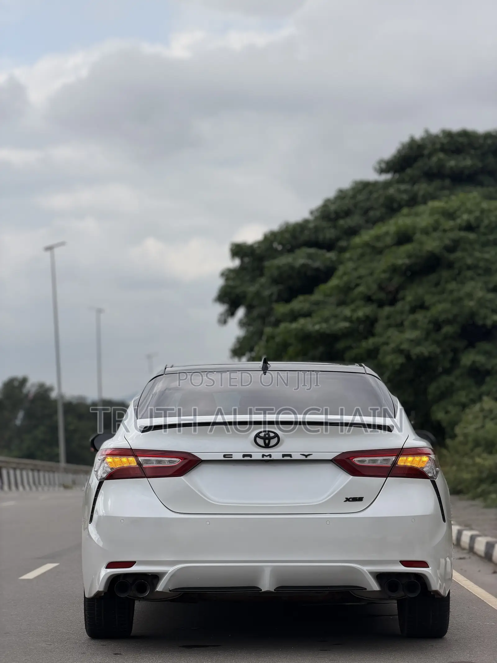 Toyota Camry XSE V6 (3.5L V6 8A) 2019 White