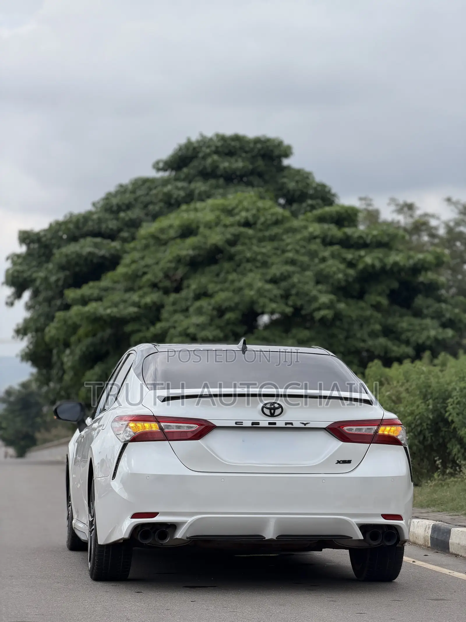 Toyota Camry XSE V6 (3.5L V6 8A) 2019 White