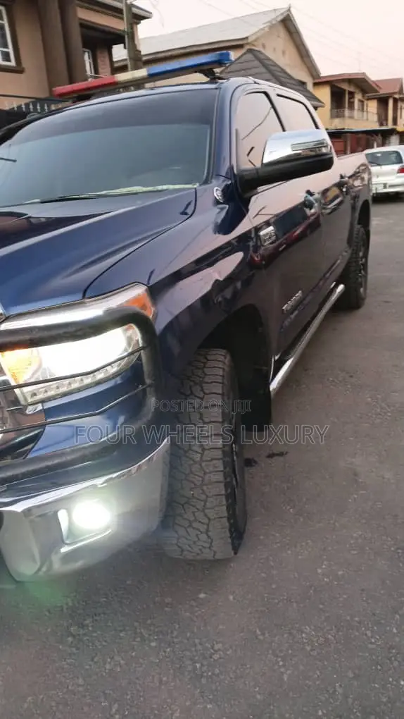 Toyota Tundra SR 4dr Double Cab 4WD LB (5.7L 8cyl 6A) 2014 Blue
