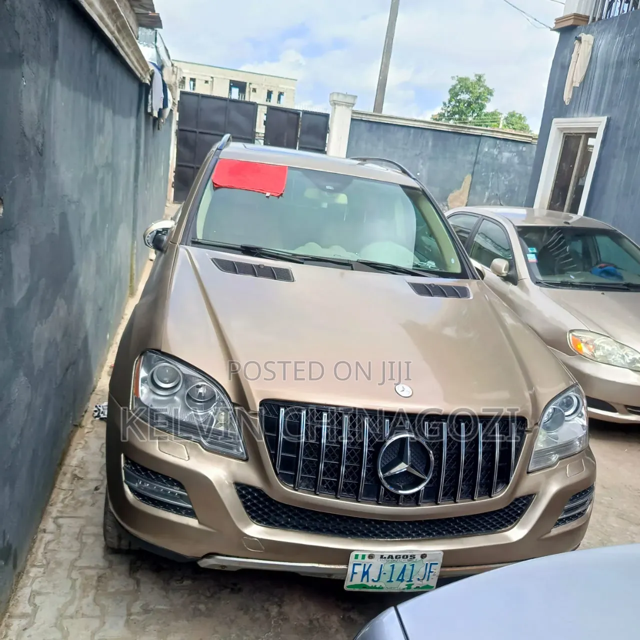 Mercedes-Benz M Class 2010 Gold