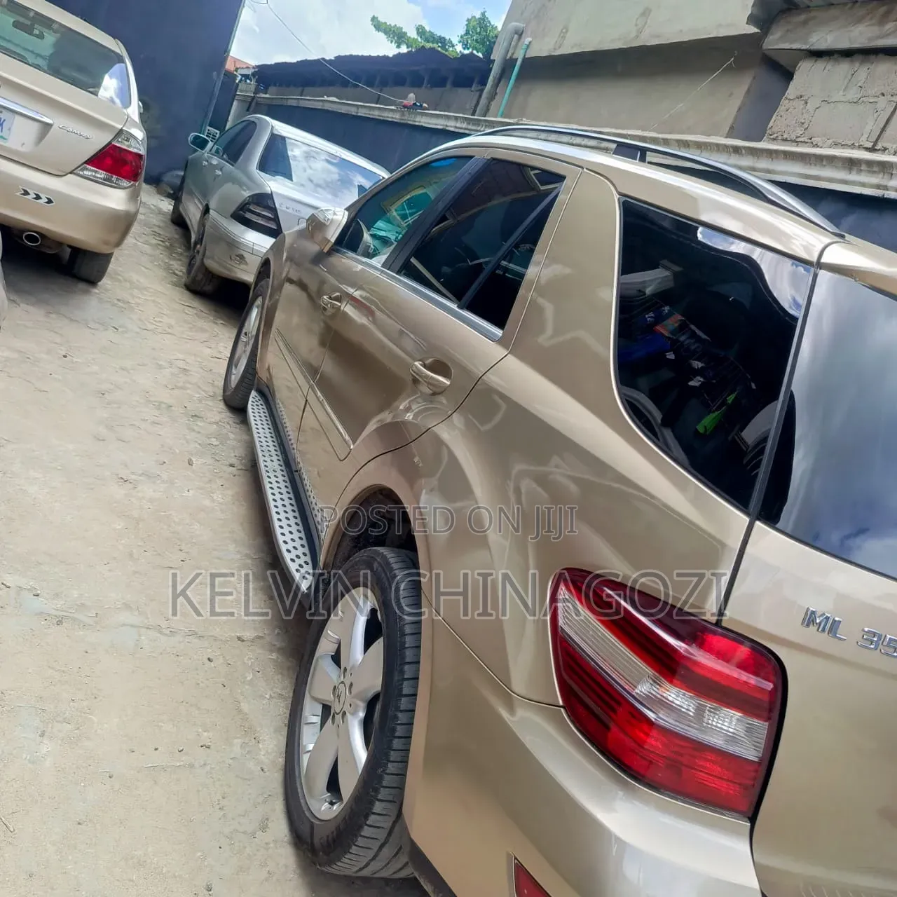 Mercedes-Benz M Class 2010 Gold