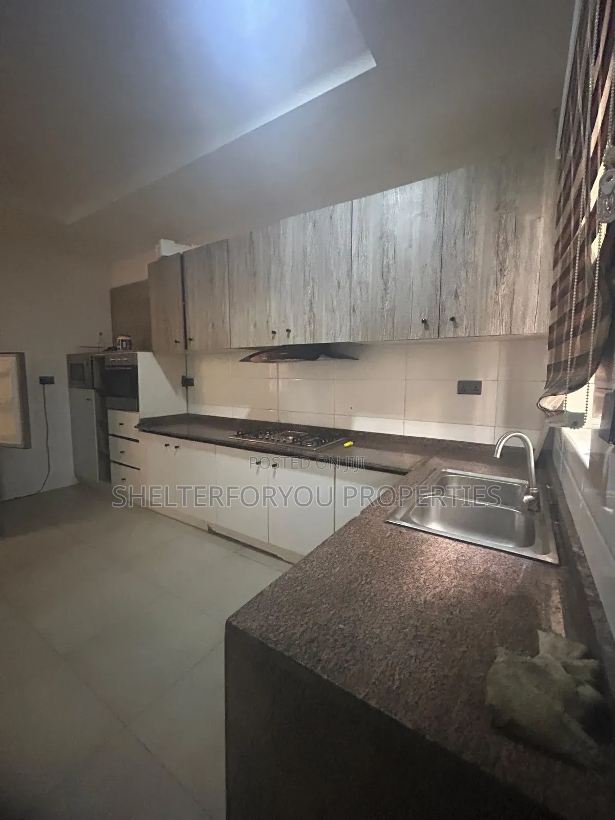 4bdrm Duplex in Lekki Expressway for sale