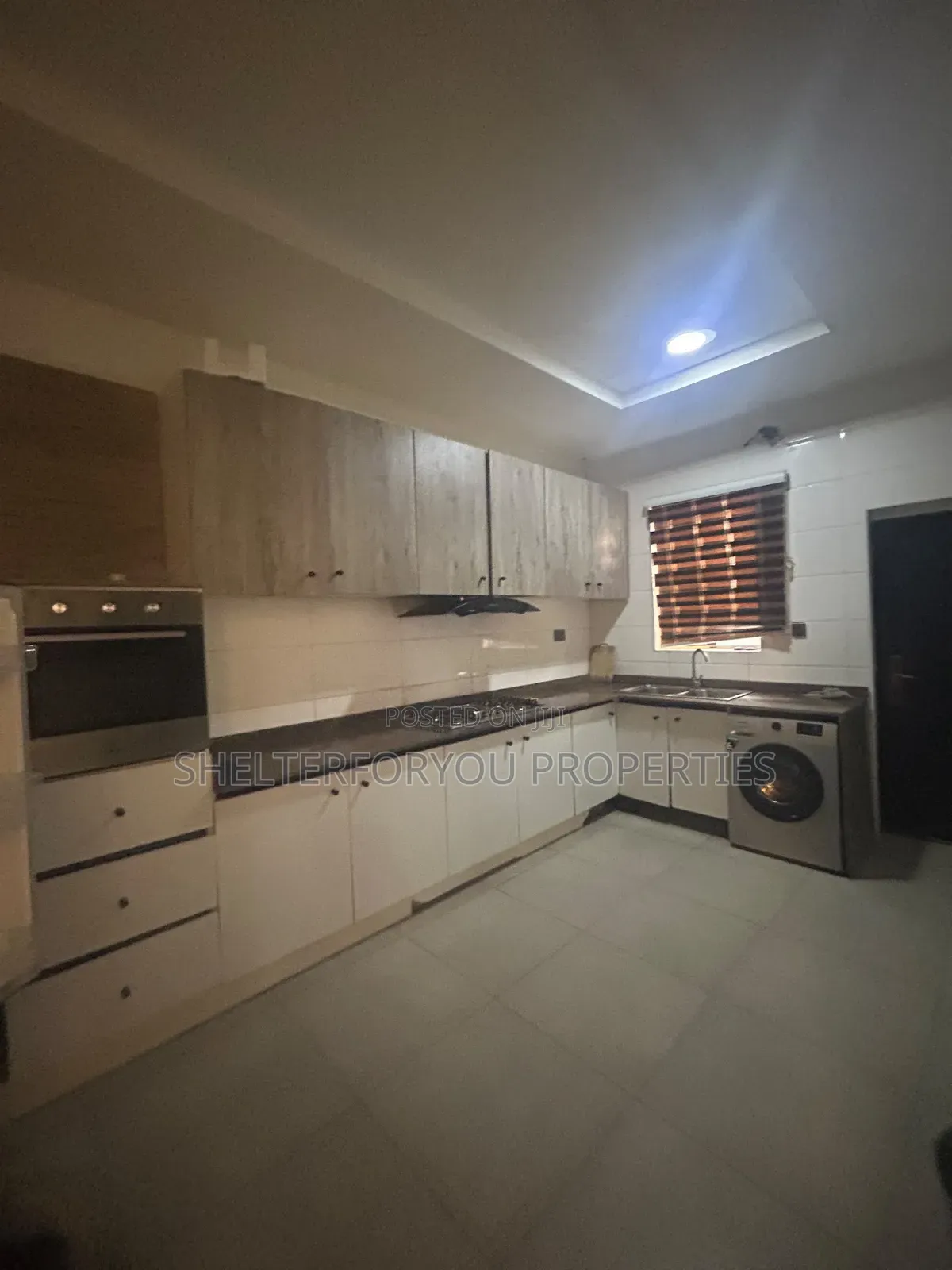 4bdrm Duplex in Lekki Expressway for sale