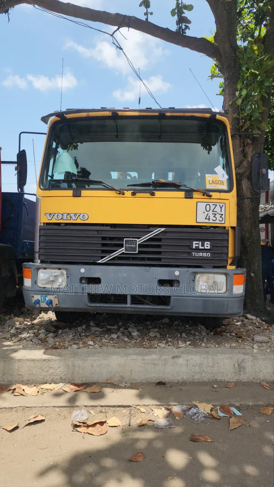 Super Clean Foreign Used Volvo FL6 14 Truck, 8 Bolts, 6 Tires.