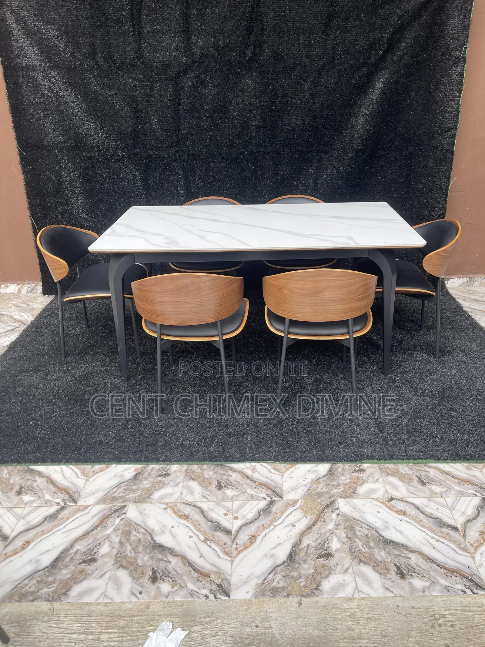 Exceptional 6 Seater Dinning