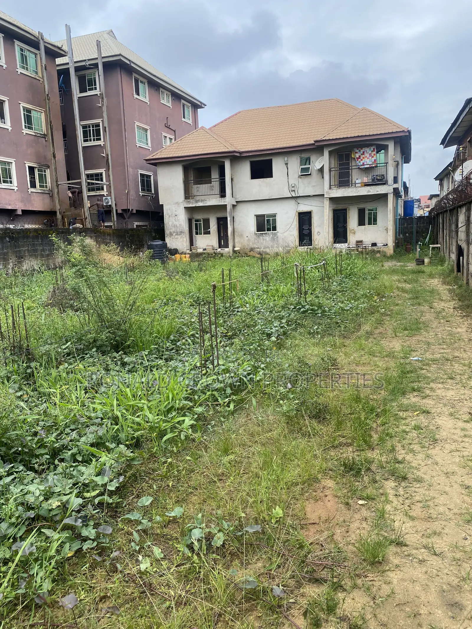4bdrm Block of Flats in Ago Palace for sale