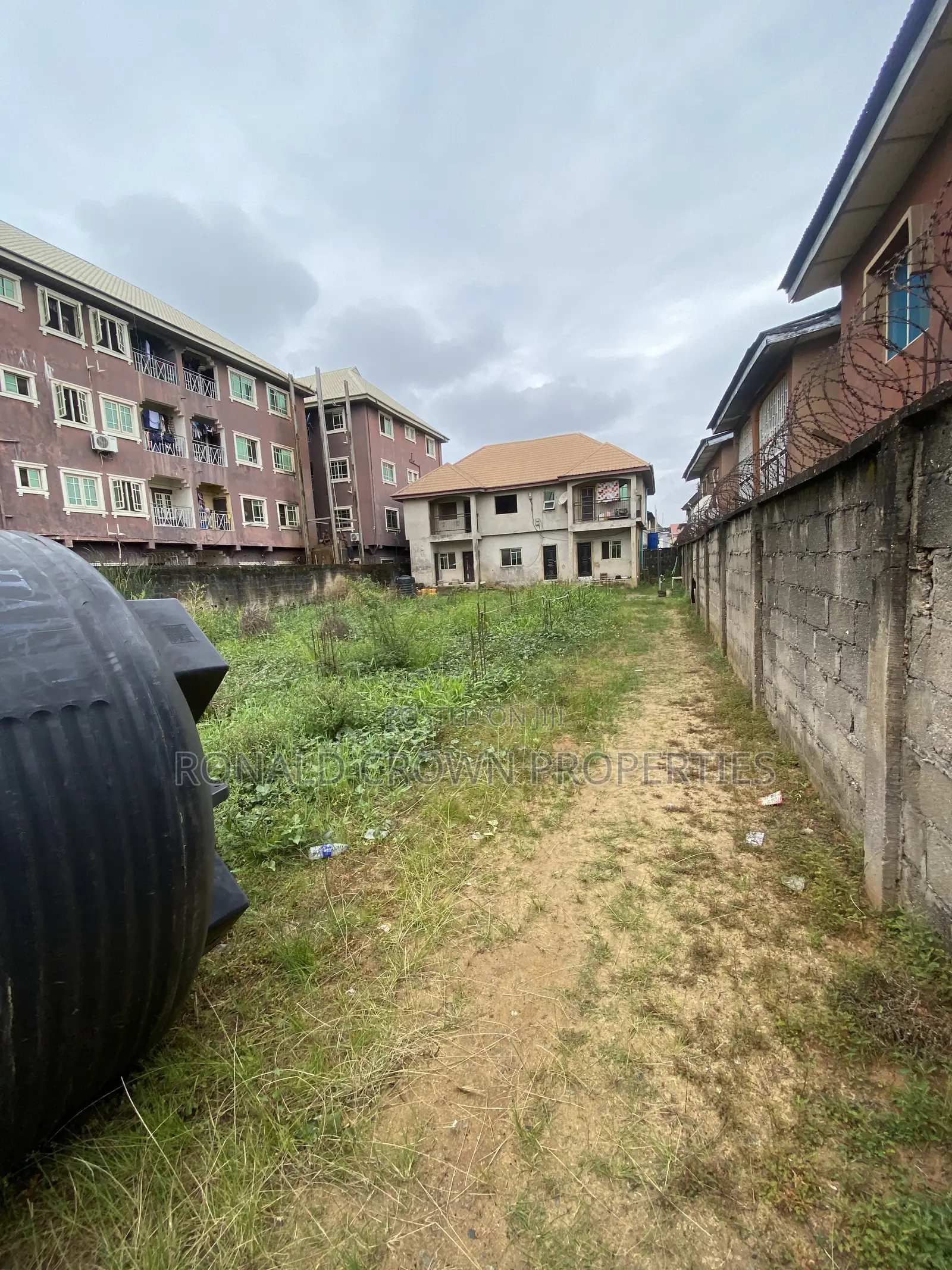 4bdrm Block of Flats in Ago Palace for sale