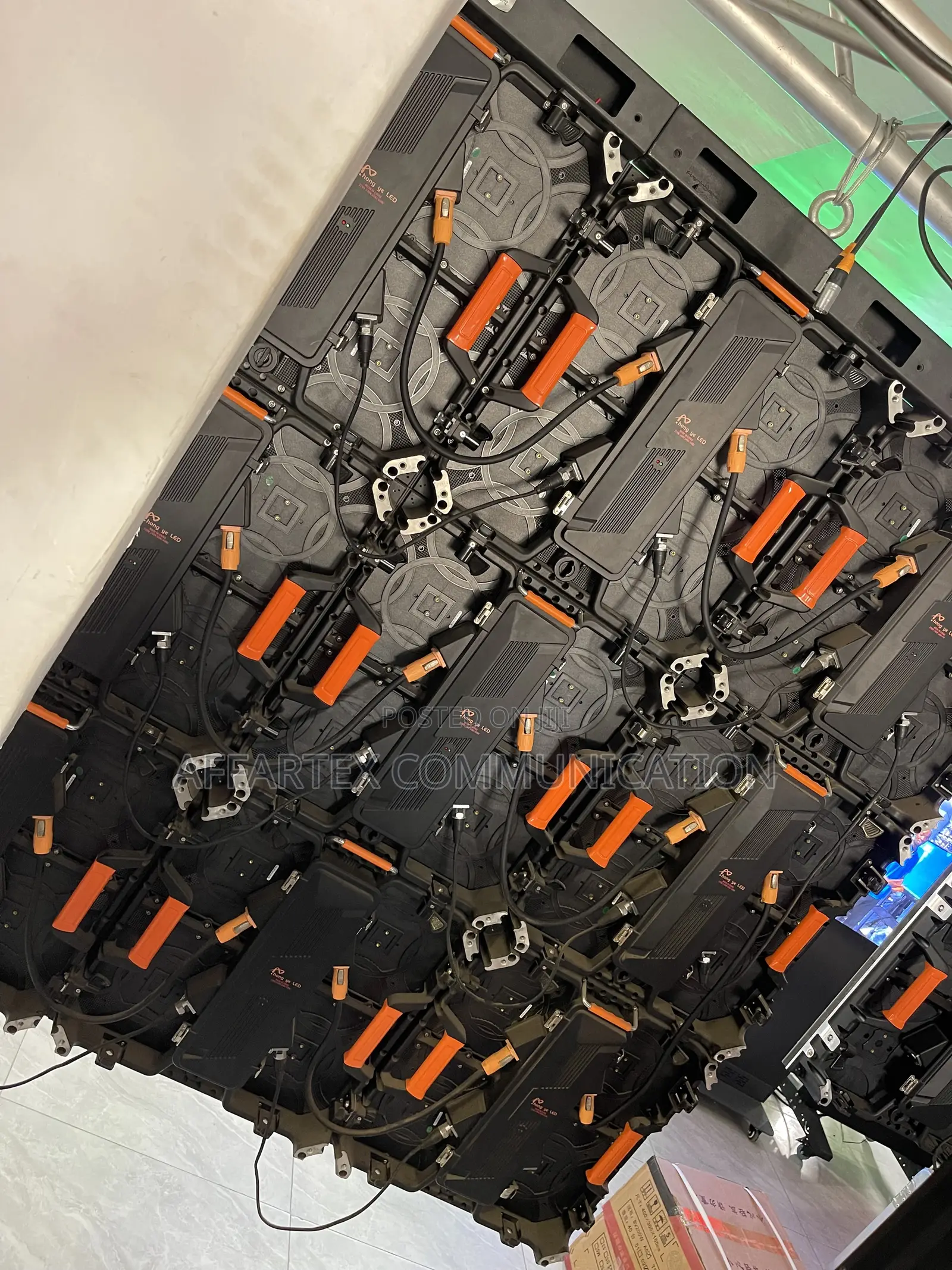 L E D Screen Displays