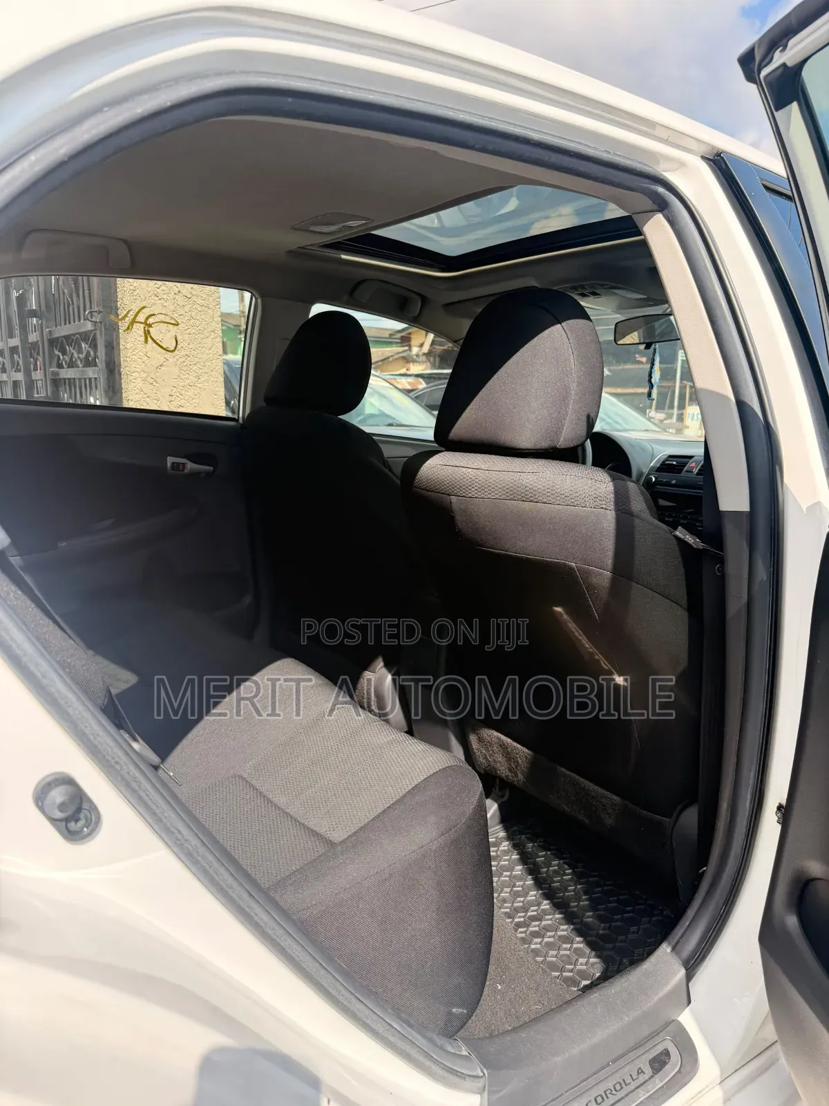Toyota Corolla 2011 White