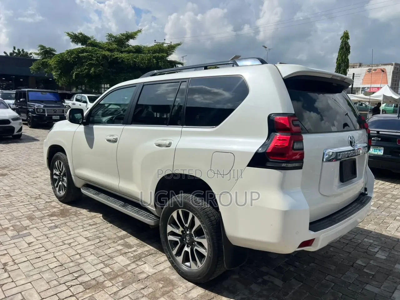 Toyota Land Cruiser Prado 4.0 2023 Off white