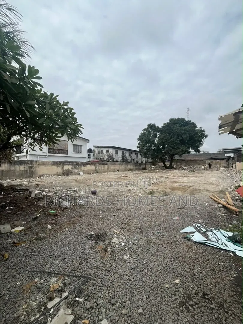 Prime Land for Sale in Southwest Ikoyi