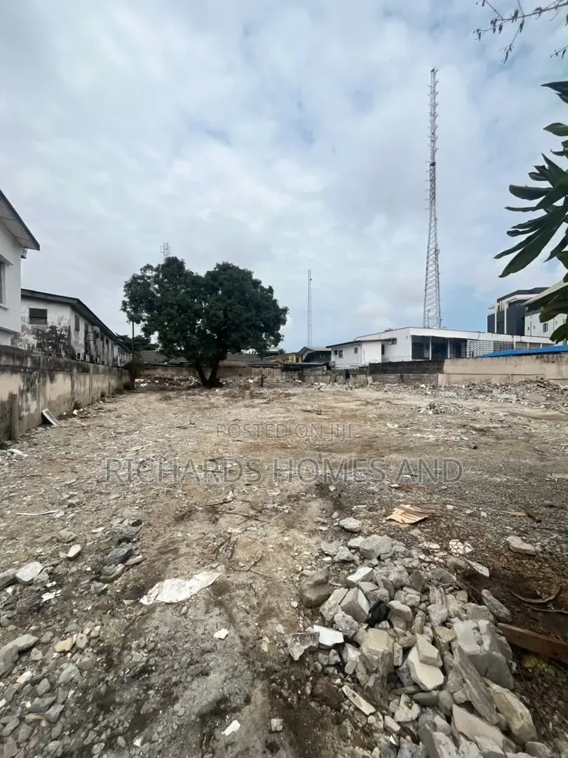 Prime Land for Sale in Southwest Ikoyi
