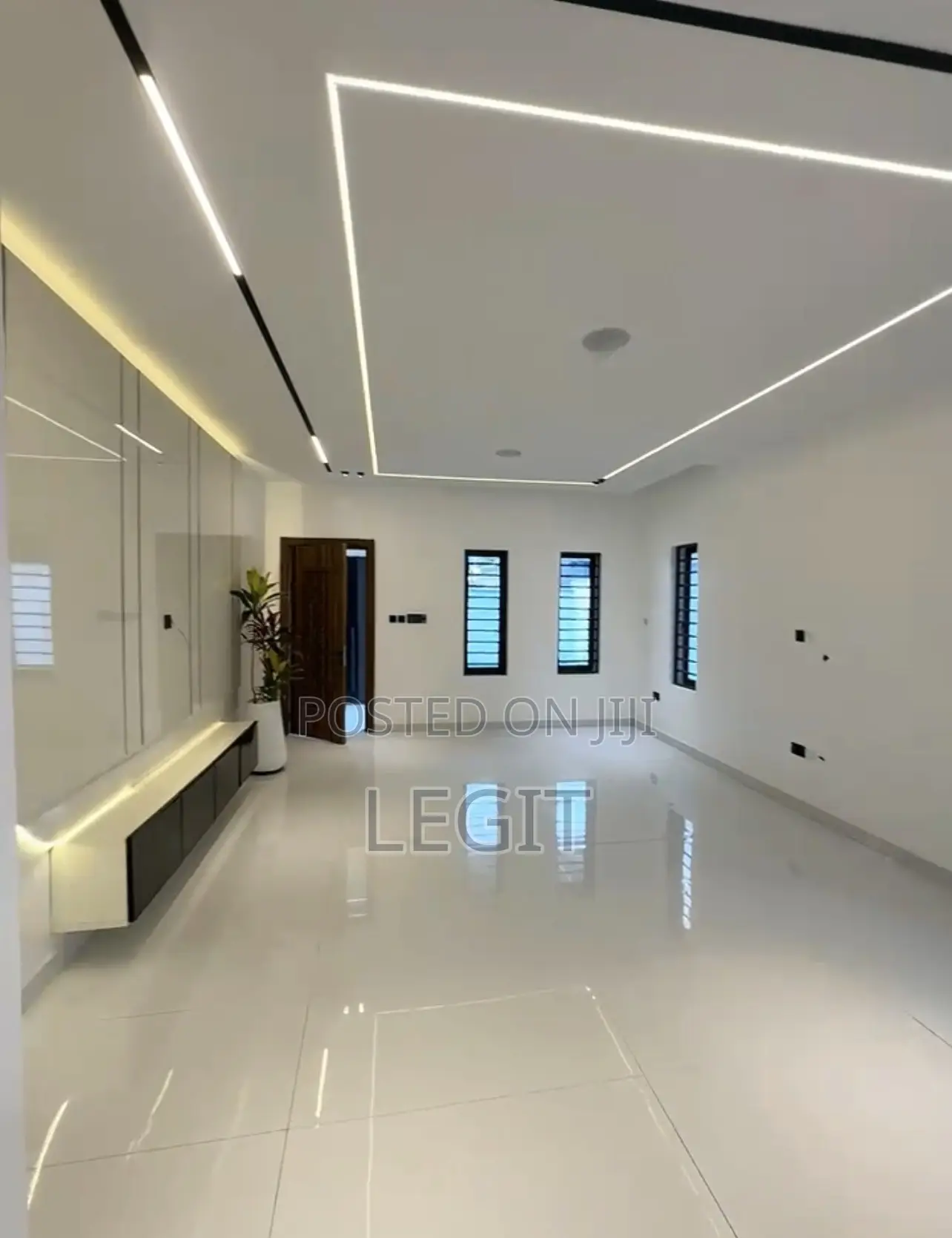 5bdrm Duplex in Gwarinpa for sale