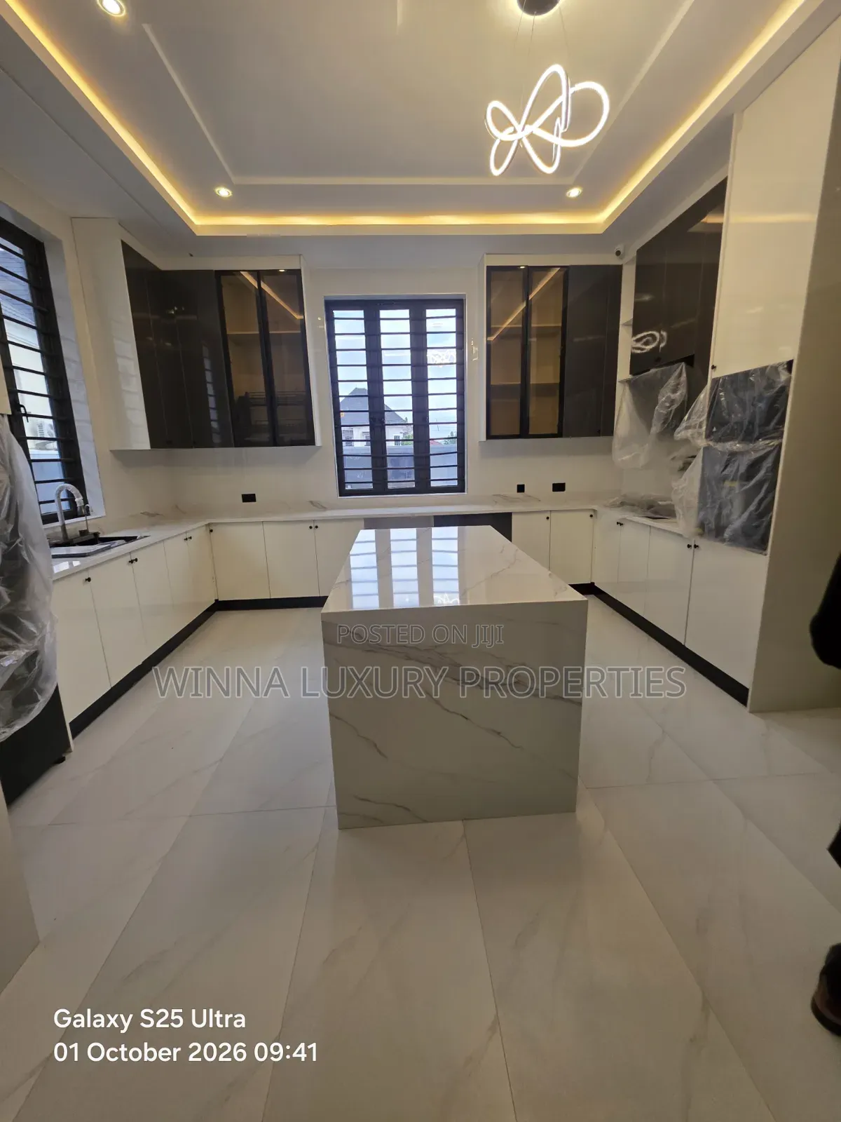 6bdrm Duplex in Apo Resettlement for sale