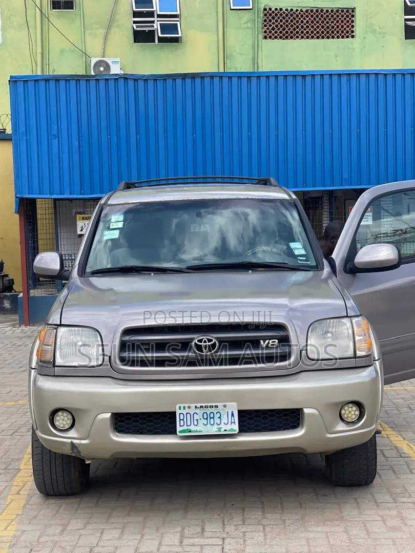 Toyota Sequoia 2000 Silver