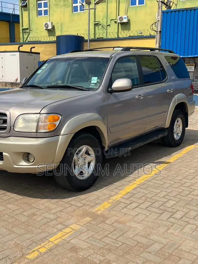 Toyota Sequoia 2000 Silver