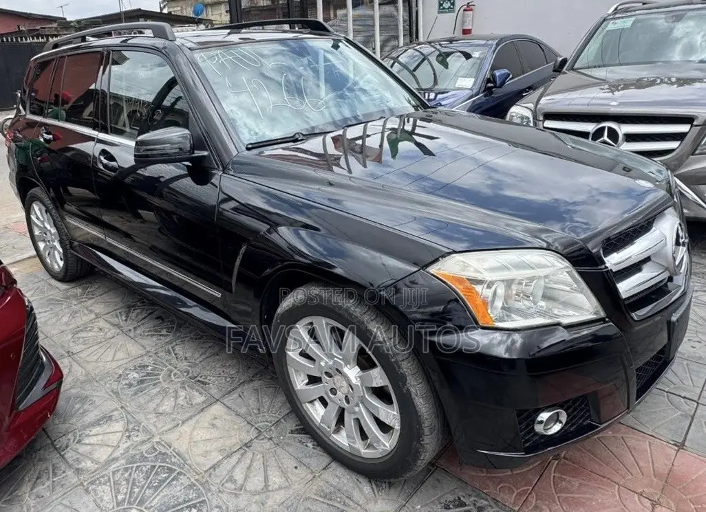 Mercedes-Benz GLK-Class Base GLK 350 4dr AWD 4MATIC (3.5L 6cyl 7A) 2015