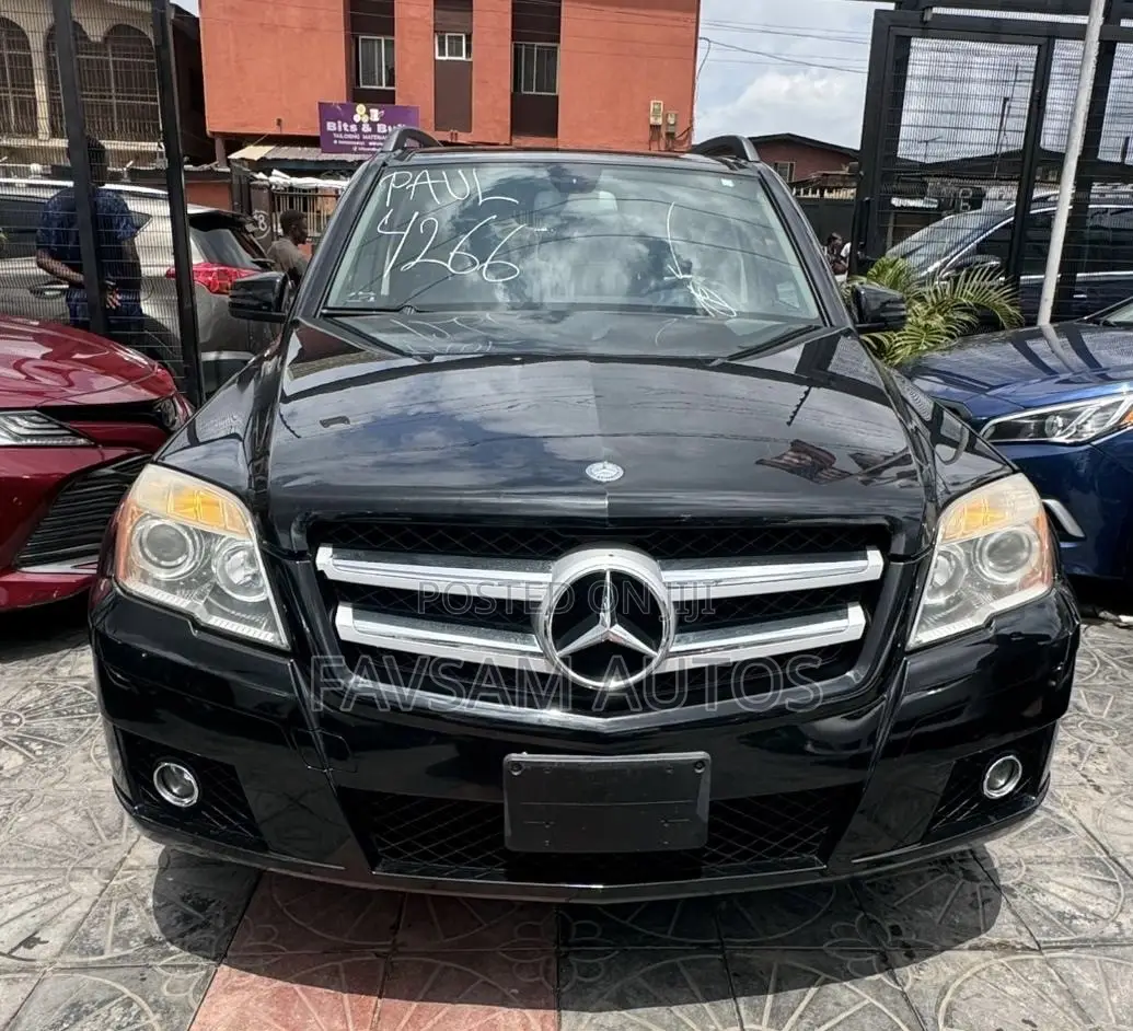Mercedes-Benz GLK-Class Base GLK 350 4dr AWD 4MATIC (3.5L 6cyl 7A) 2015