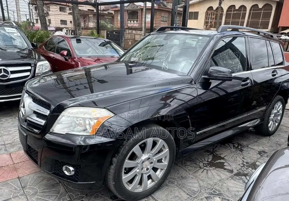 Mercedes-Benz GLK-Class Base GLK 350 4dr AWD 4MATIC (3.5L 6cyl 7A) 2015