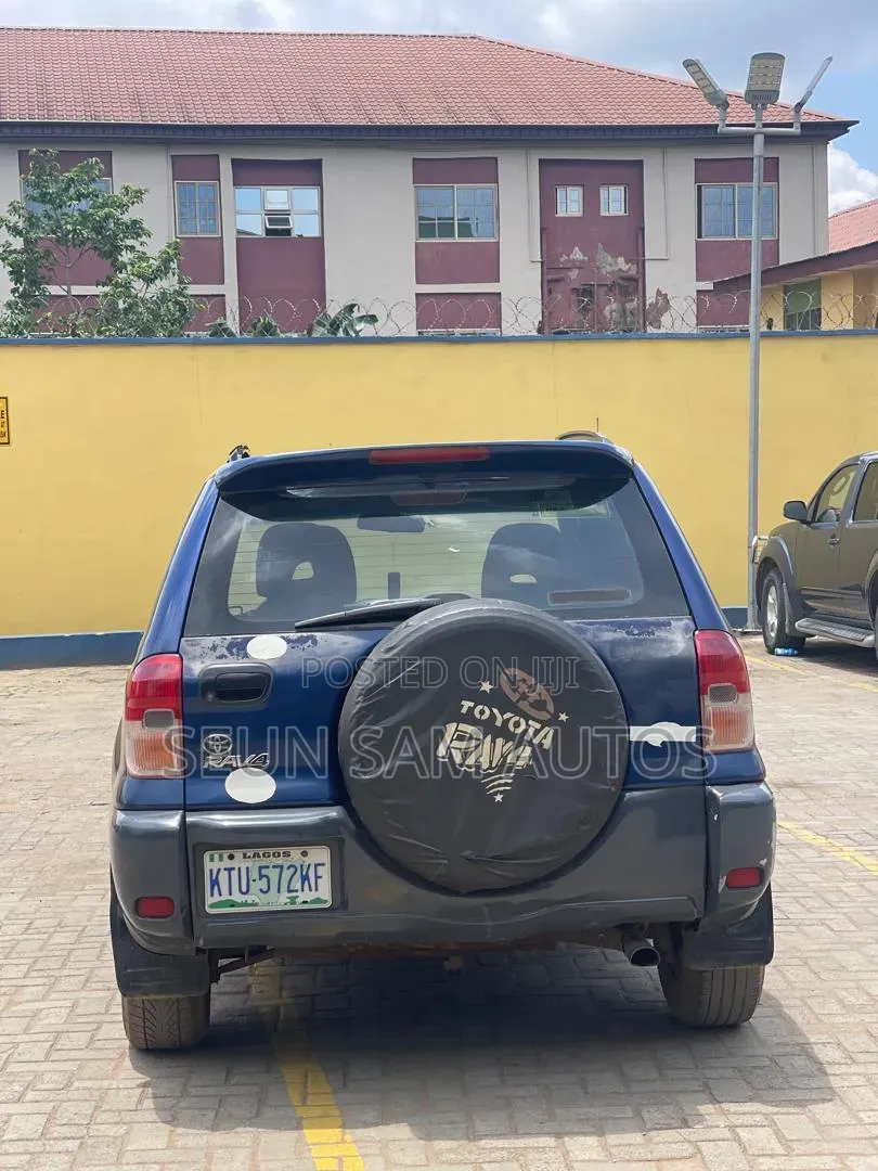 Toyota RAV4 Automatic 2003 Blue