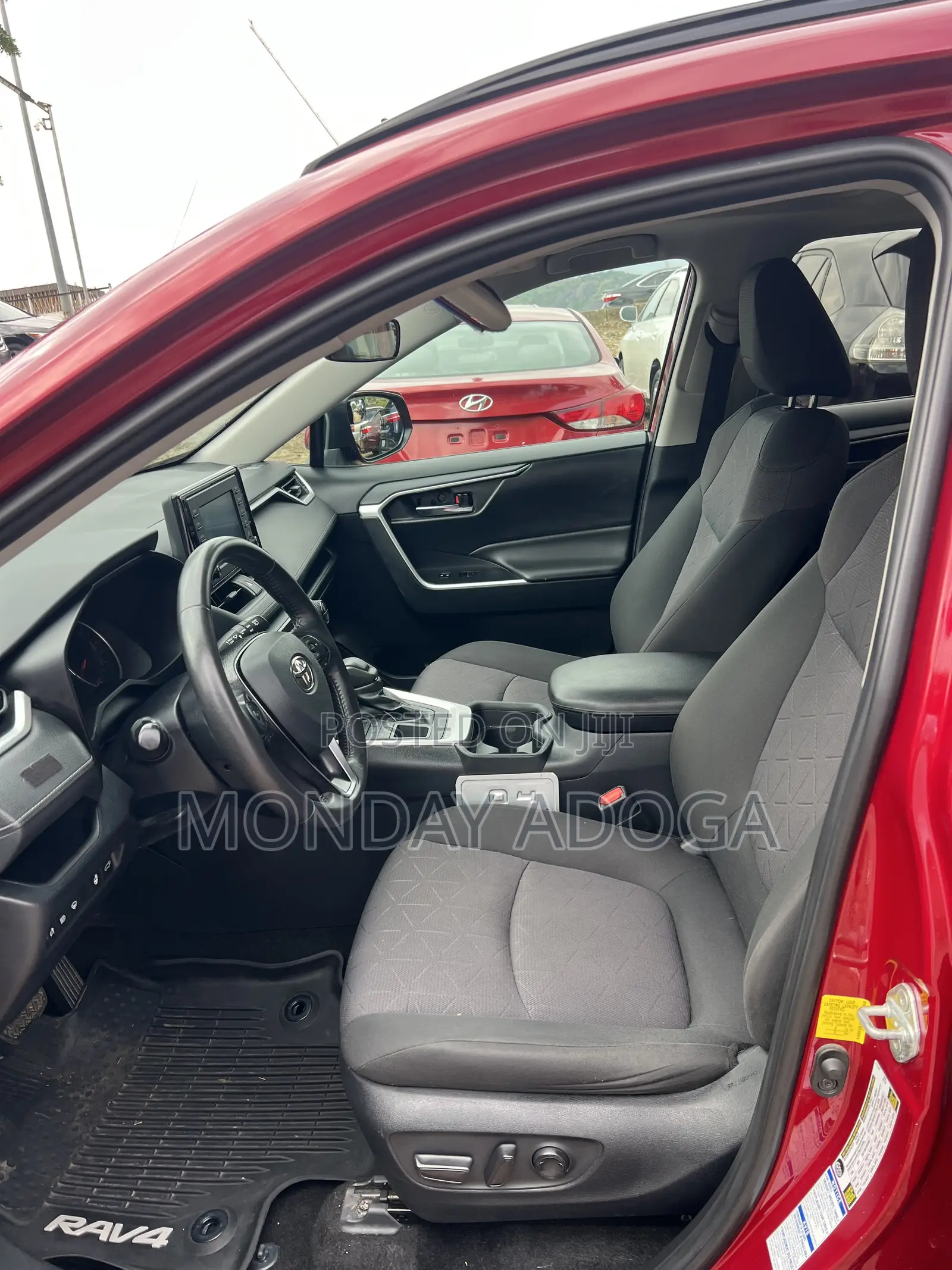 Toyota RAV4 LE AWD 2019 Red
