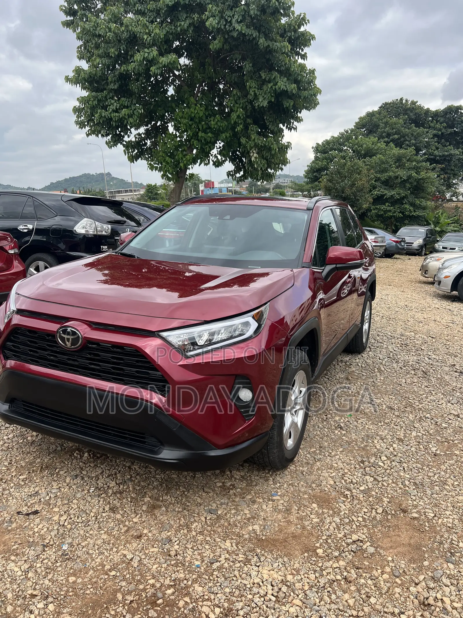 Toyota RAV4 LE AWD 2019 Red