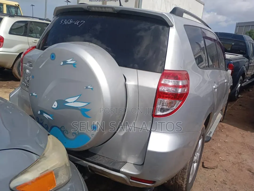 Toyota RAV4 2008 Silver