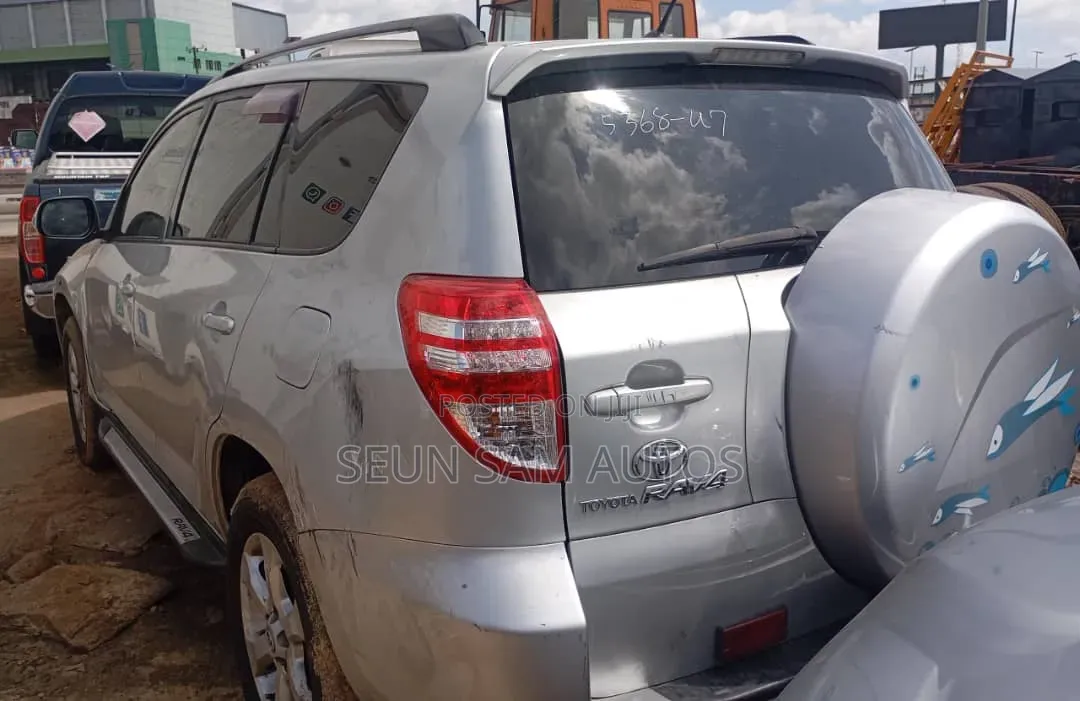 Toyota RAV4 2008 Silver