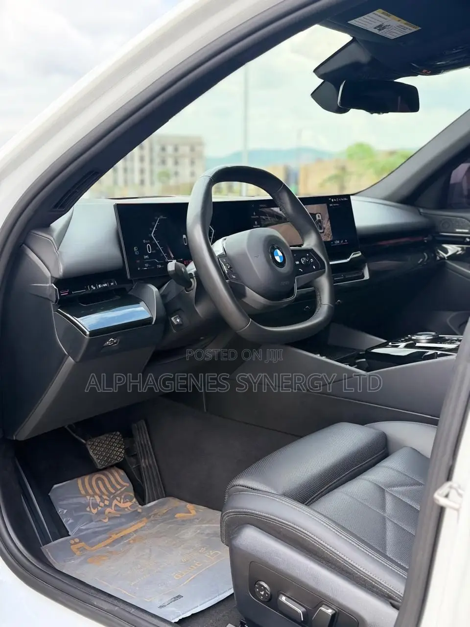 BMW 5 Series 530i xDrive AWD 2024 White