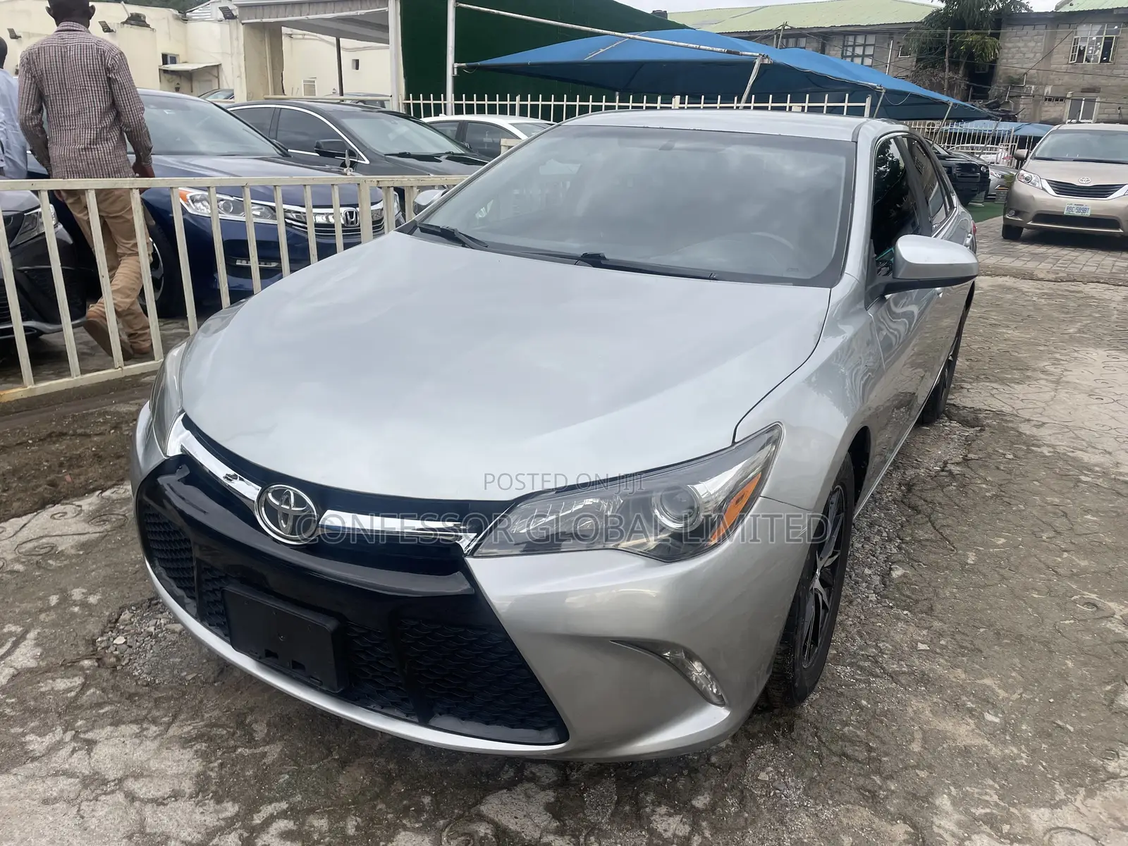 Toyota Camry 2016 Silver