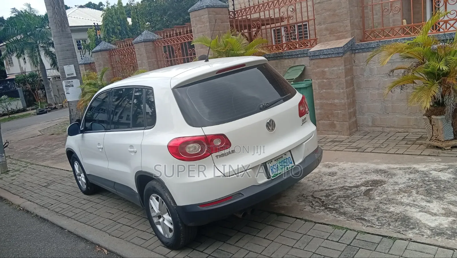 Volkswagen Tiguan 2010 Off white
