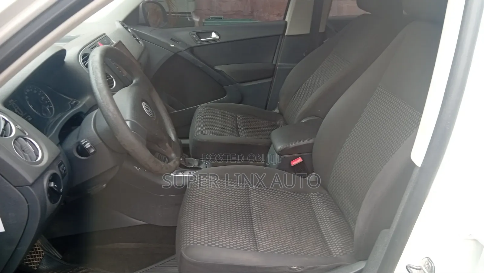 Volkswagen Tiguan 2010 Off white