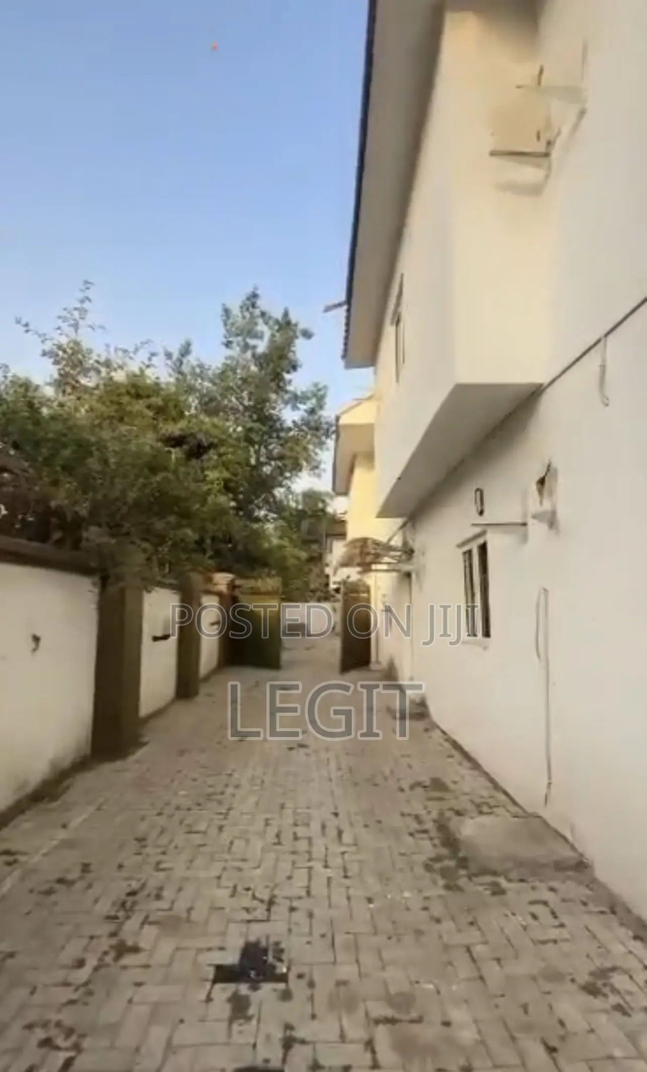 9bdrm Duplex in Wuse 2 for sale