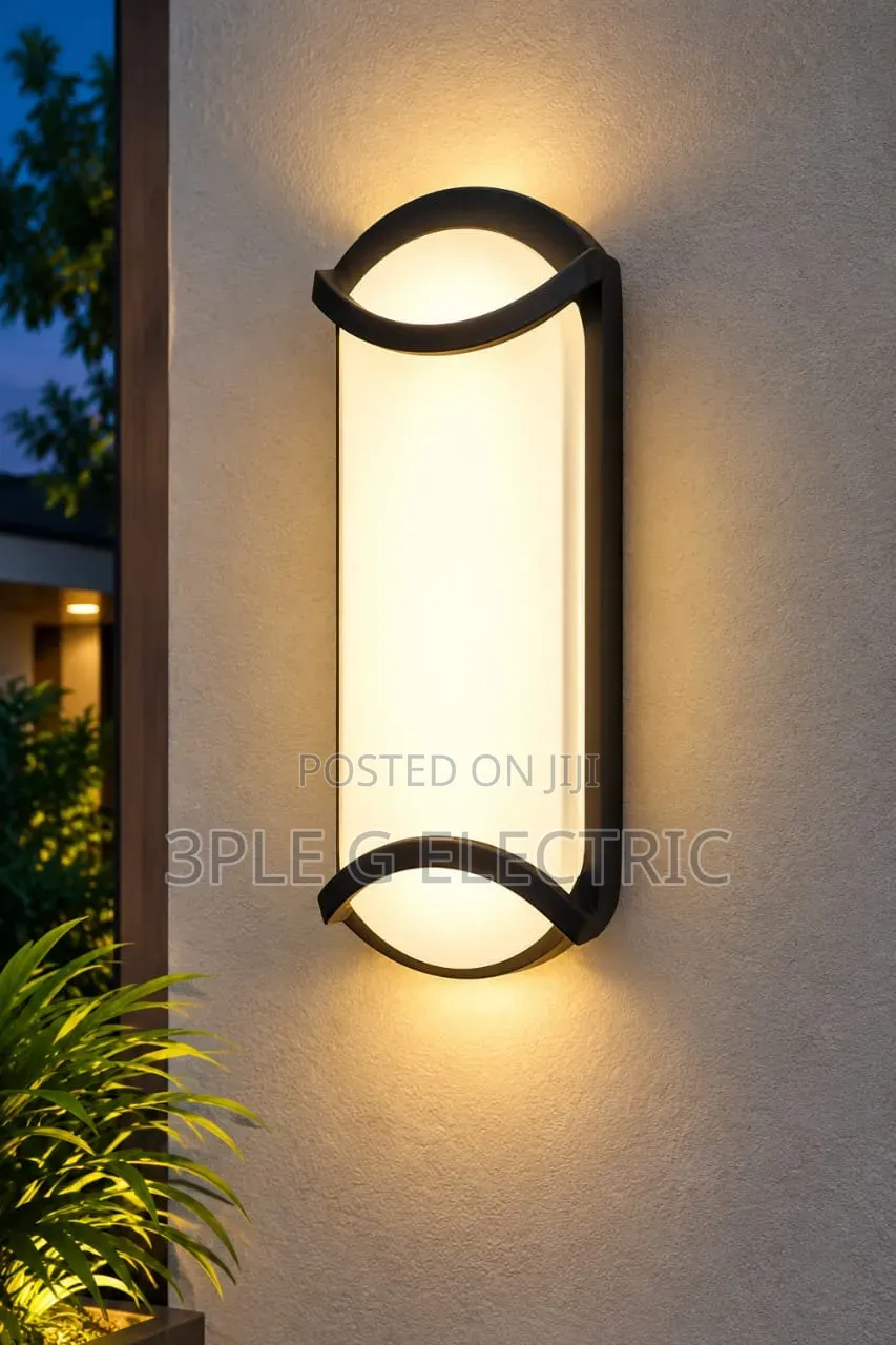 Modern Outdoor Wall Light – Luxury LED Exterior Lighting