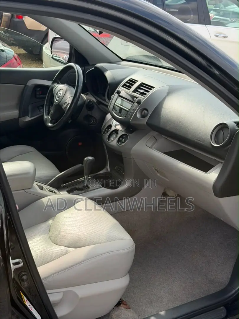 Toyota RAV4 2008 Black