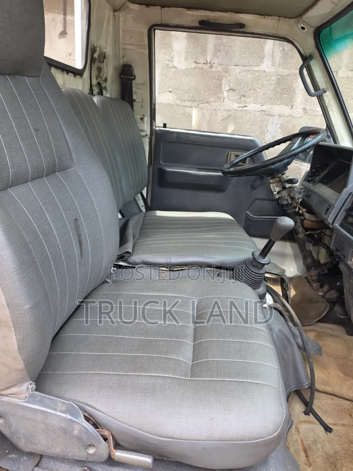 Toyota Dyna 150 First Body