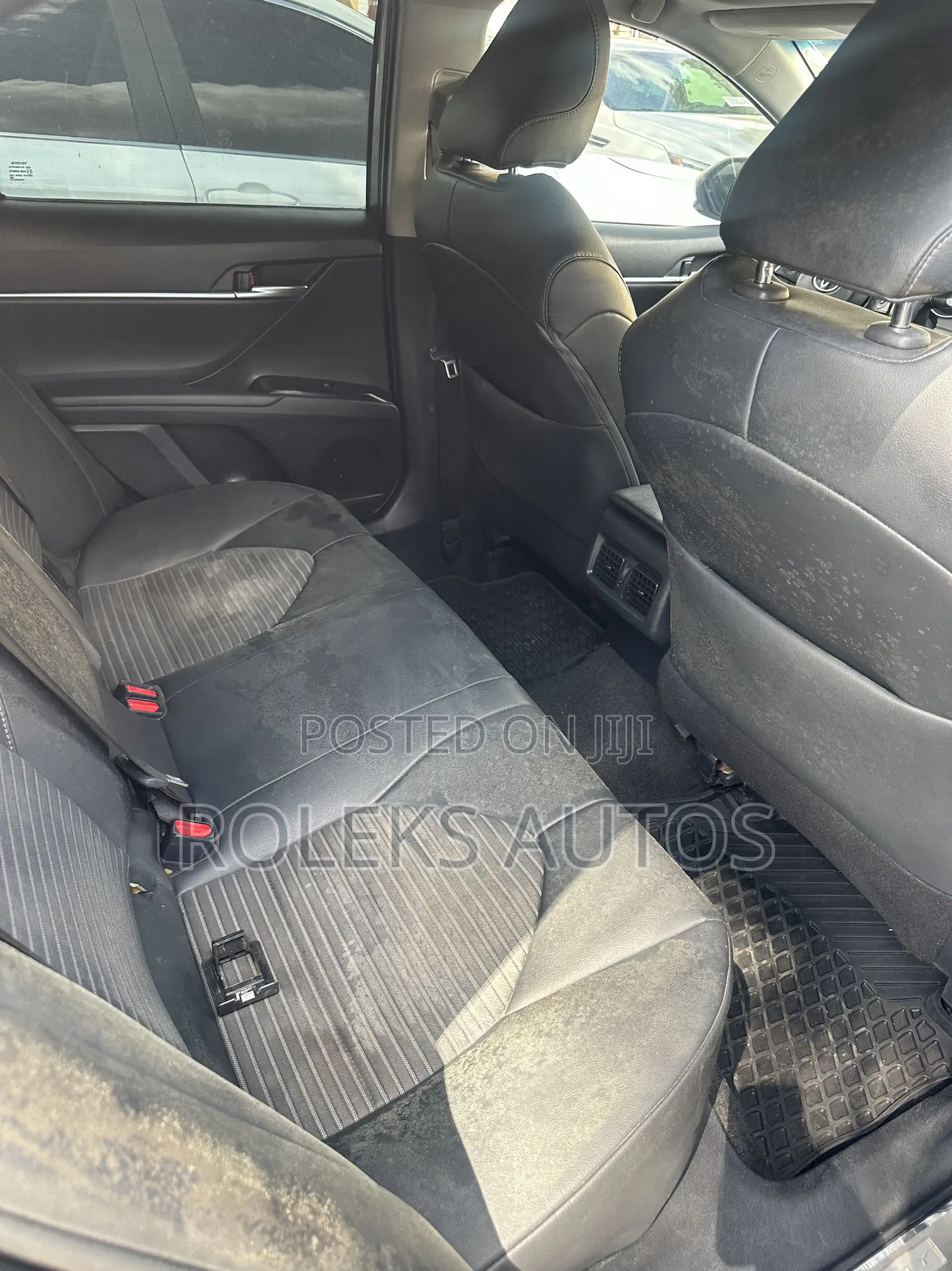 Toyota Camry SE FWD 2020 Gray