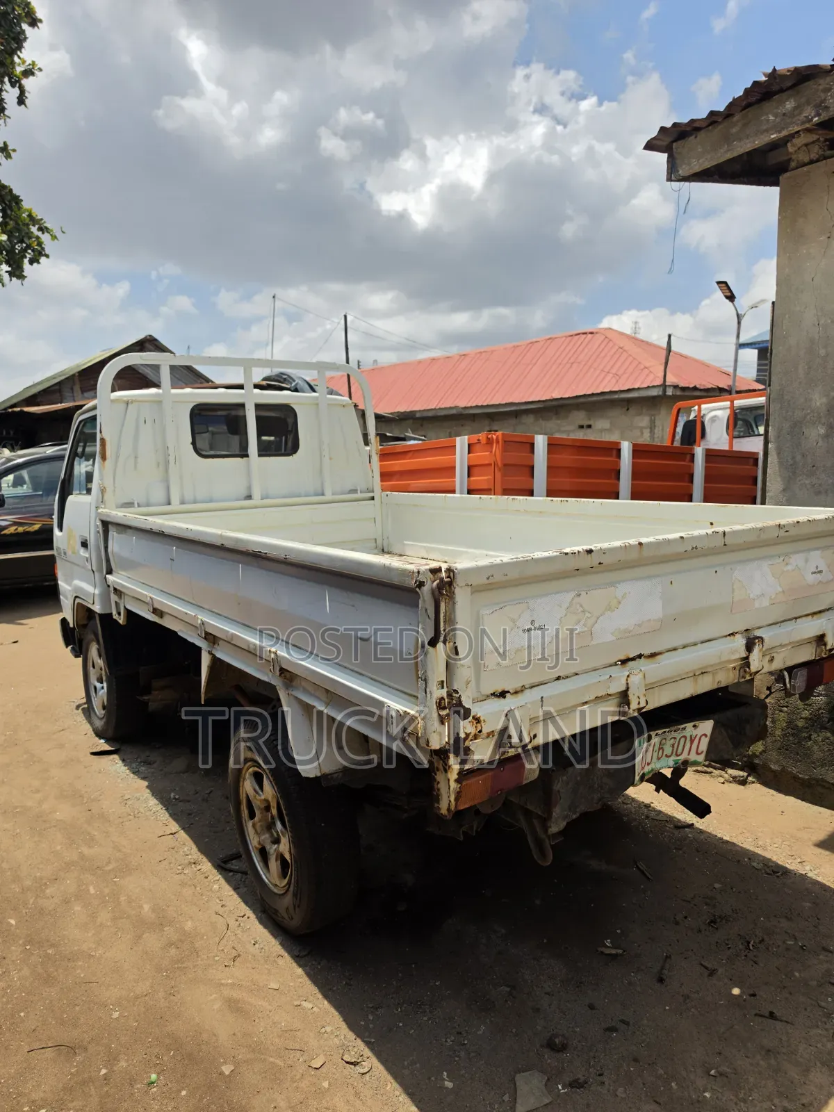 Toyota Dyna 100 Old Model First Body