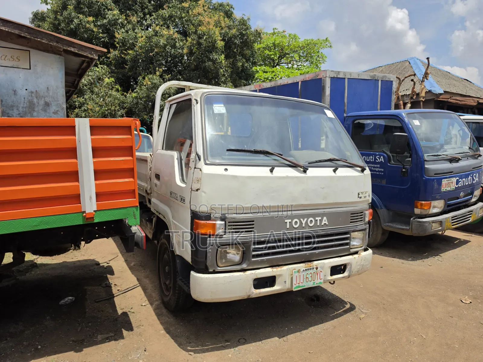 Toyota Dyna 100 Old Model First Body