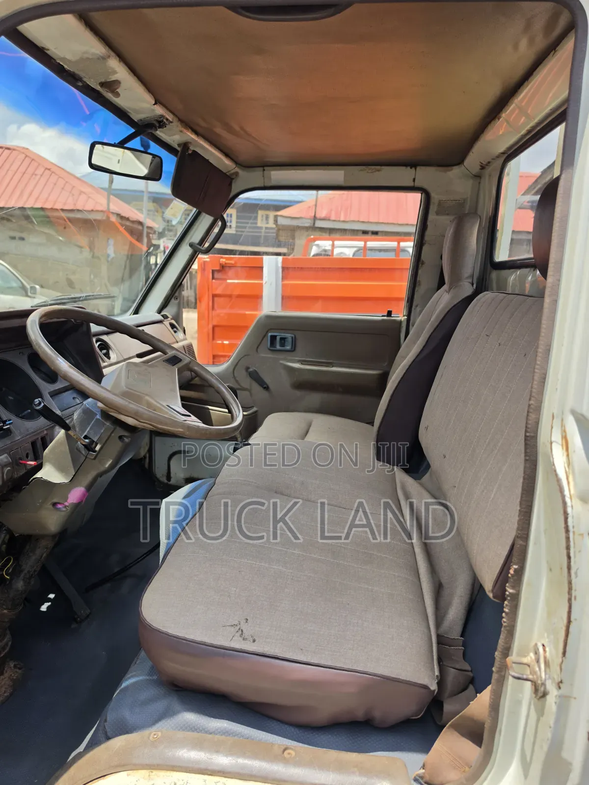Toyota Dyna 100 Old Model First Body